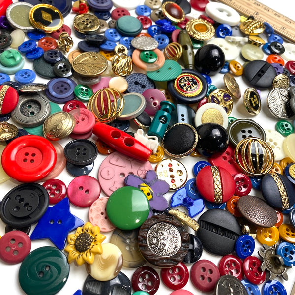 Button Mix, 225+ New Resin/Metal Buttons, Samples and Overruns  #PIE-2
