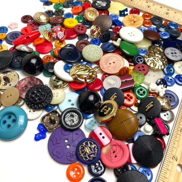 Button Mix, 100+ New Resin/Metal Buttons, Samples and Overruns  #PIE-3