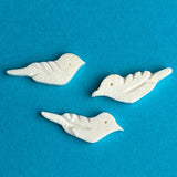 Rustic Vintage Birds, 20 Pieces Small Hand Carved Bone BEAD 1"   #CL-11