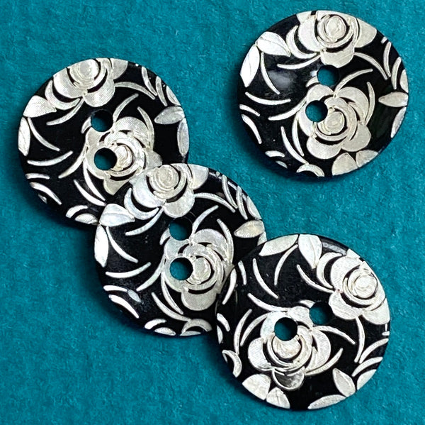 Black / White Roses Laser-Etched Button, 15mm 2-Hole  5/8" Pack of FOUR  #SK-1174