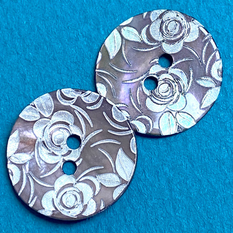 SALE Muted Amethyst / White Roses Laser-Etched Button, 13/16" / 20mm 2-Hole   Pack of TWO  #SK-1178