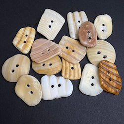 15 Stunning Natural SHELL Buttons, Roughly 1"  # BCH-89