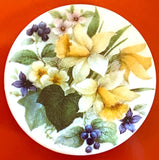 Yellow Daffodils Mother of Pearl Button, 1-3/8" #SC-1220 by Susan Clarke