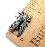 Running Low, Bee Button, Silver Metal 3/4" Shank Back  #SWC-54